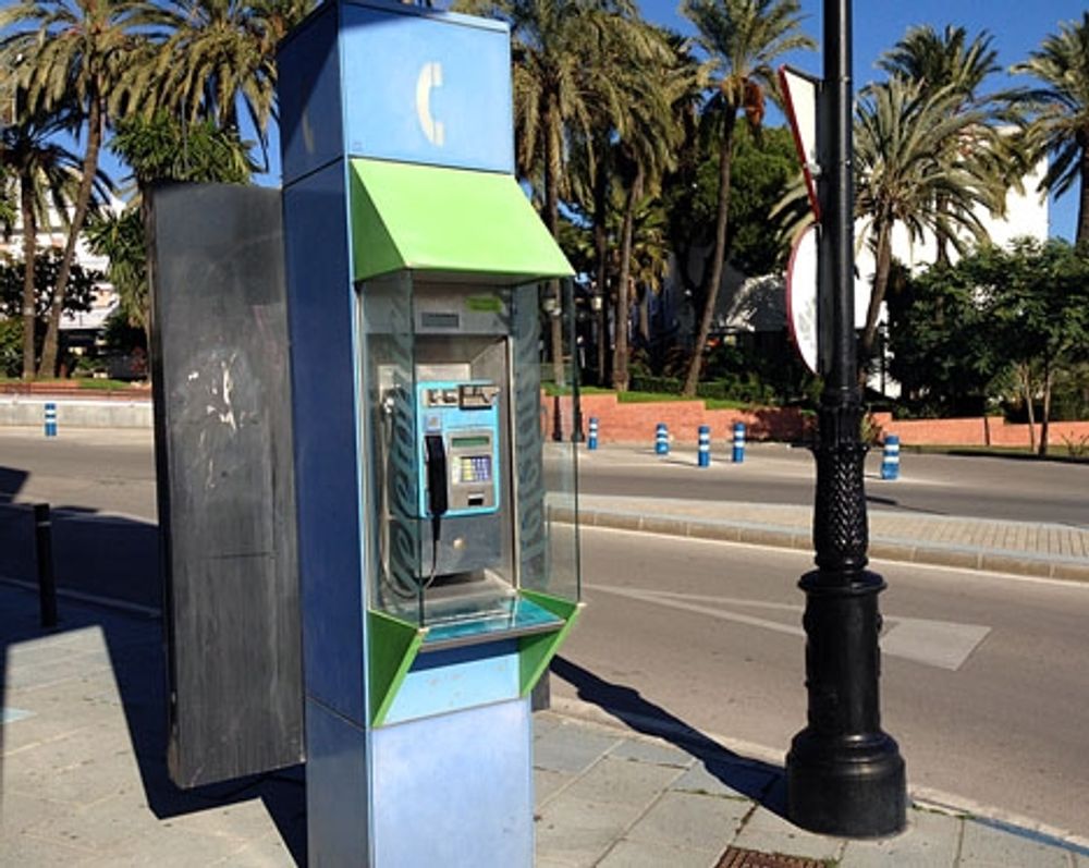 Telefonautomater &auml;r en utrotningshotad syn.