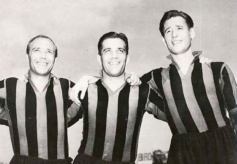 Tre svenska fotbollsproffs gjorde Bengt S&auml;ndhs vistelse i en italiensk arrest betydligt angen&auml;mare.