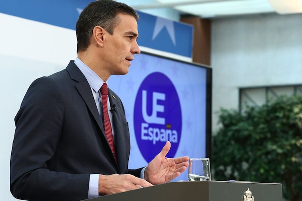 Pedro S&aacute;nchez &auml;r redo att &aring;ter utlysa nationellt n&ouml;dl&auml;ge f&ouml;r att undvika en massiv utresa fr&aring;n Madrid.