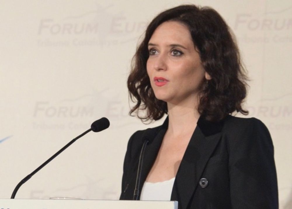 Regionalpresidenten i Madrid Isabel D&iacute;az Ayuso (PP) annonserade p&aring; m&aring;ndagskv&auml;llen st&auml;ngningen av samtliga skolor i Madrid fr&aring;n och med 11 mars. Foto: Comunidad de Madrid