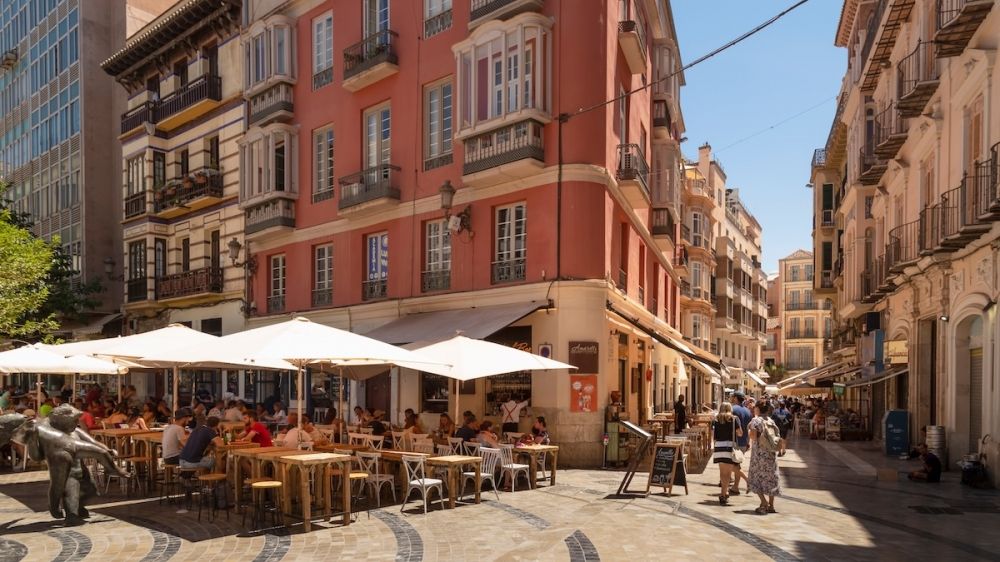 Massiv turism i M&aacute;laga har negativa effekter, inte bara f&ouml;r bostadsmarknaden.