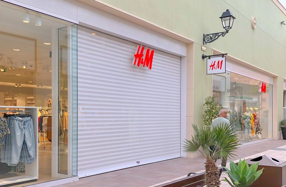Gardinen har g&aring;tt ner f&ouml;r gott i ett flertal av H&M:s butiker p&aring; Costa Blanca.