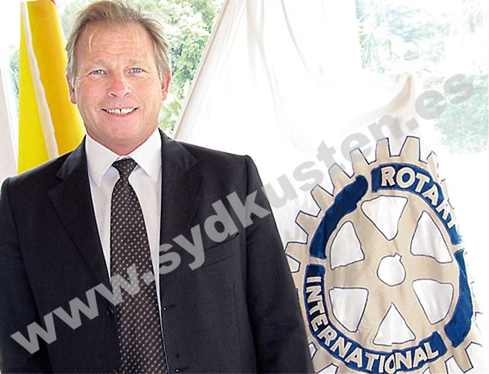 Dansken Michael Foltinger &auml;r den f&ouml;rste ordf&ouml;randen i den nya engelskspr&aring;kiga Rotary-gruppen M&aacute;laga-Puerto Ban&uacute;s.