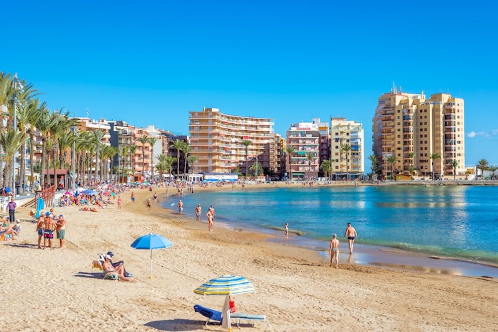 Torrevieja &auml;r en av m&aring;nga kommuner i Spanien som drabbas av ett f&ouml;rdemokratiskt dekret som f&ouml;rsv&aring;rar bostadsk&ouml;p f&ouml;r icke EU-medlemmar.
