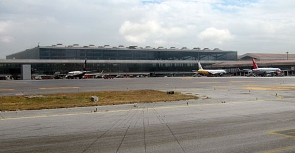 Det stigande antalet passagerare f&ouml;ranleder nya utbyggnader av M&aacute;laga flygplats de n&auml;rmaste tre &aring;ren.