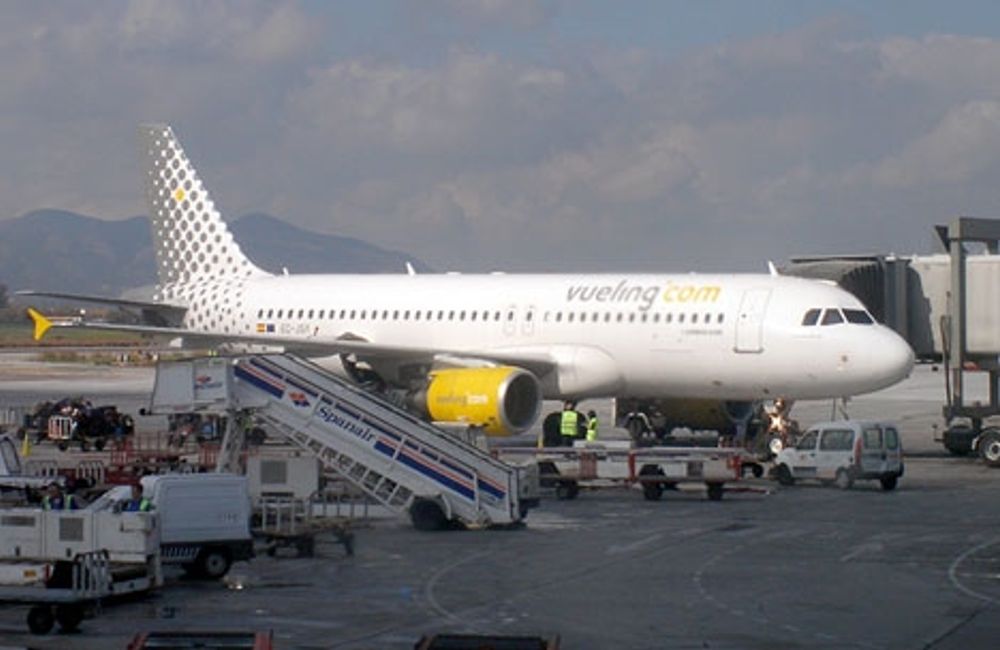 Solen skiner &ouml;ver l&aring;gprisbolaget Vueling.