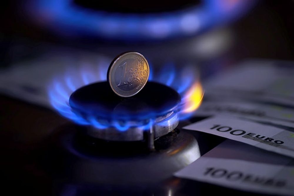 N&auml;r marknadspriset p&aring; naturgas nu sjunkit kraftigt vill m&aring;nga kunder g&aring; &ouml;ver till den mer gynnsamma TUR-taxan.