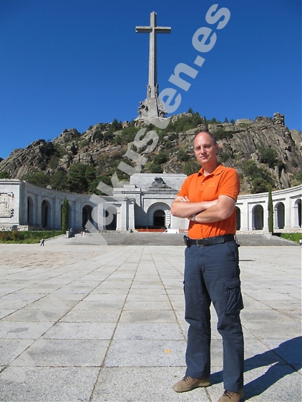 Francos mausoleum El Valle de los Ca&iacute;dos uppf&ouml;rdes med hj&auml;lp av republikanska f&aring;ngar, som anv&auml;ndes n&auml;rmast som slavar.
