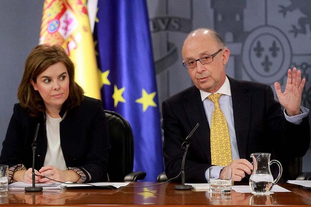 Skatteministern Crist&oacute;bal Montoro v&auml;ntas &aring;ter frysa l&ouml;nerna f&ouml;r de offentliganst&auml;llda. Foto: La Moncloa - Gobierno de Espa&ntilde;a