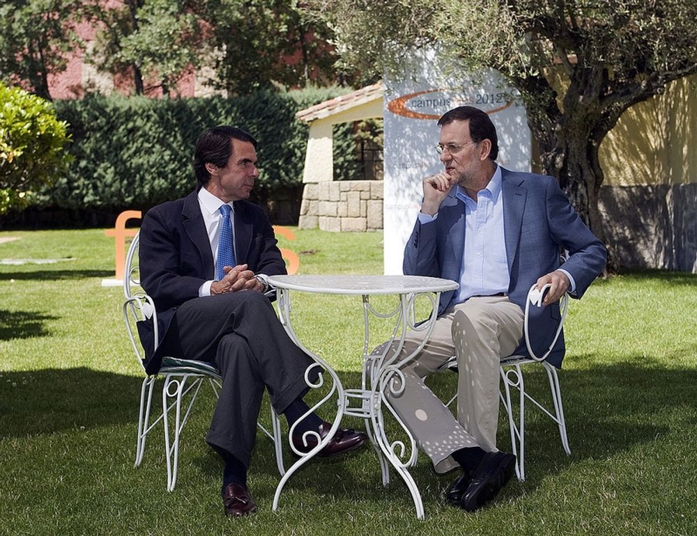 Regeringschefen Mariano Rajoy tr&auml;ffade sin f&ouml;retr&auml;dare i Partido Popular Jos&eacute; Mar&iacute;a Aznar n&aring;gra dagar f&ouml;re annonseringen av det nya sparpaketet.