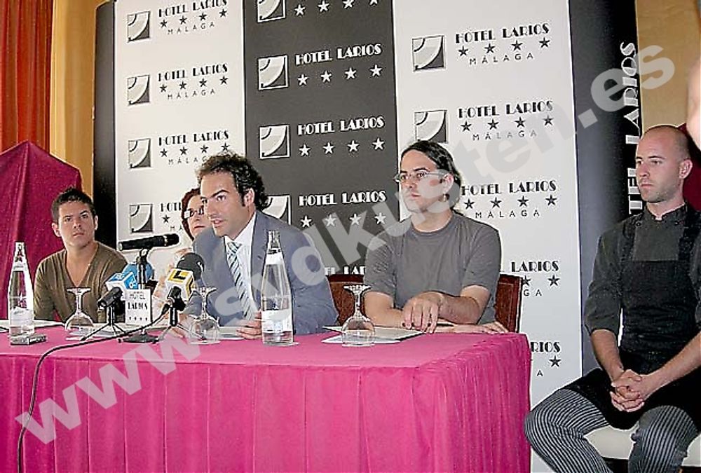 Hoteldirekt&ouml;ren Gabriel Quesada p&aring; Hotel Larios i M&aacute;laga, presenterade onsdag 31 maj sommarens kulturella program f&ouml;r lokalmedia.
