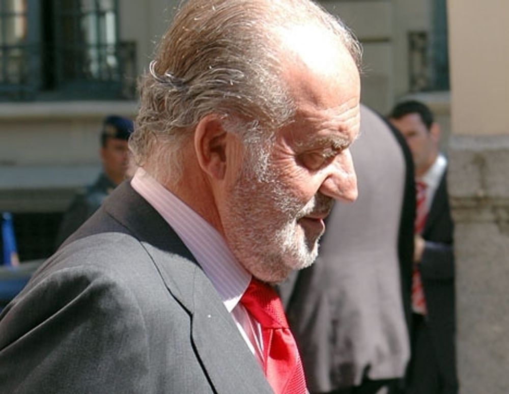 Fem &aring;r efter sin abdikation l&auml;mnar Juan Carlos nu alla institutionella uppdrag.