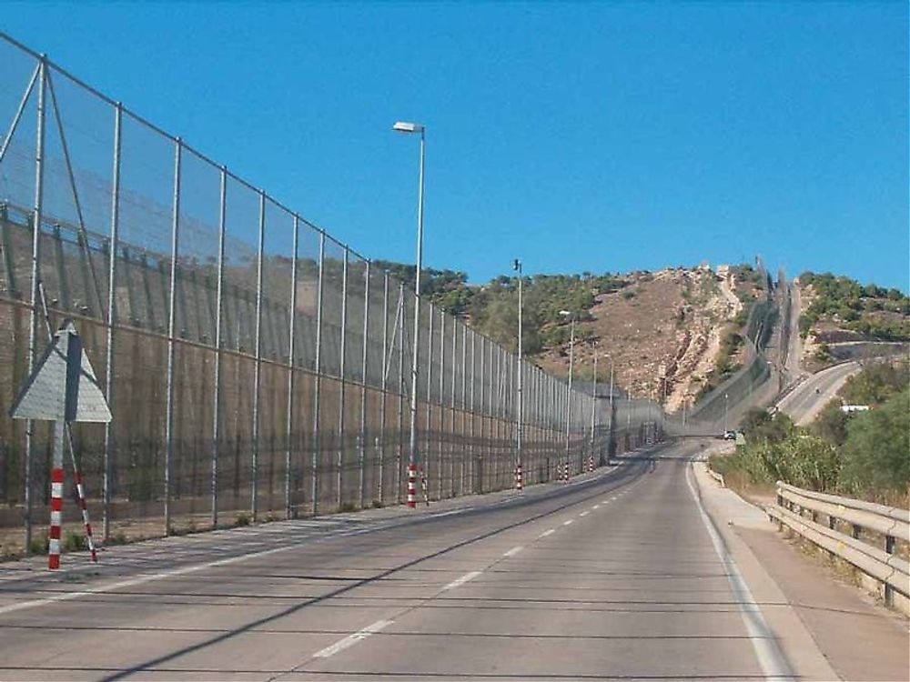 Dubbelt s&aring; m&aring;nga flyktingar omh&auml;ndertogs f&ouml;rra &aring;ret vid Ceuta och Melilla, j&auml;mf&ouml;rt med 2010.