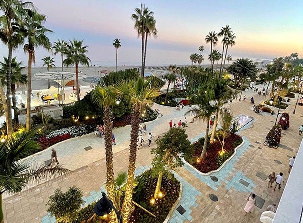 Den f&ouml;rsta delen av Esteponas nya strandboulevard &auml;r nu klar. Foto: Ayto de Estepona