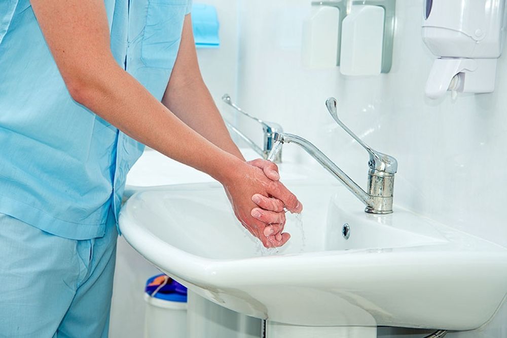 Effektiva &aring;tg&auml;rder mot sjukhussmitta &auml;r bland annat strikta handhygienprotokoll.