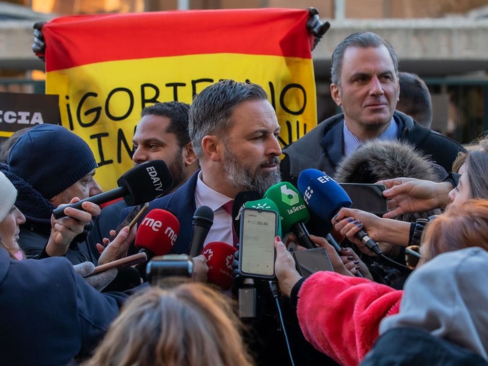 Santiago Abascal, fr&aring;n Vox, var den ende partiledaren som n&auml;rvarade vid demonstrationen. Foto: Vox