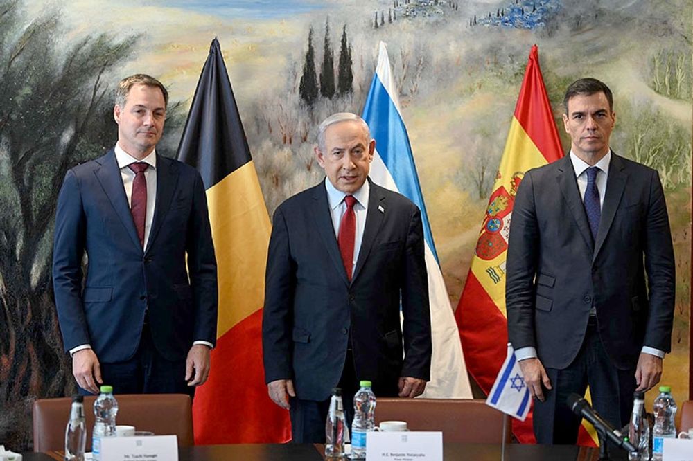M&ouml;tet i Jerusalem mellan Netanyahu, S&aacute;nchez och De Croo var sp&auml;nt och efter&aring;t anklagade Israel s&aring;v&auml;l Spanien som Belgien f&ouml;r att st&ouml;dja terrorismen.