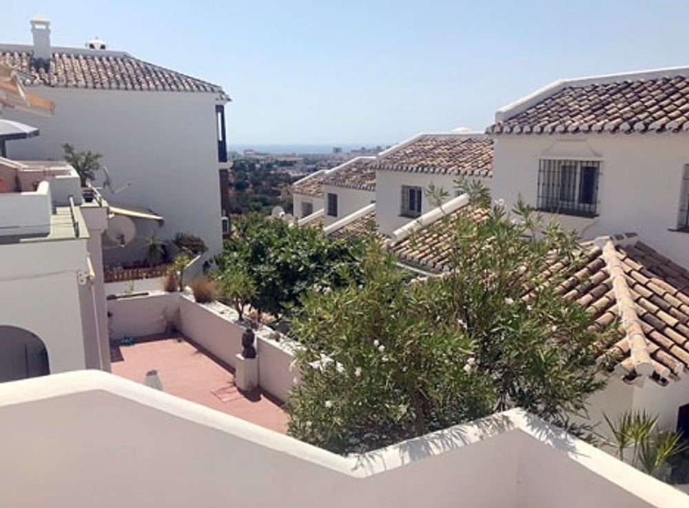 Det idylliska bostadsomr&aring;det Puebla Tranquila, med utsikt &ouml;ver Fuengirola, blev i fredags sk&aring;deplats f&ouml;r en kriminell uppg&ouml;relse.