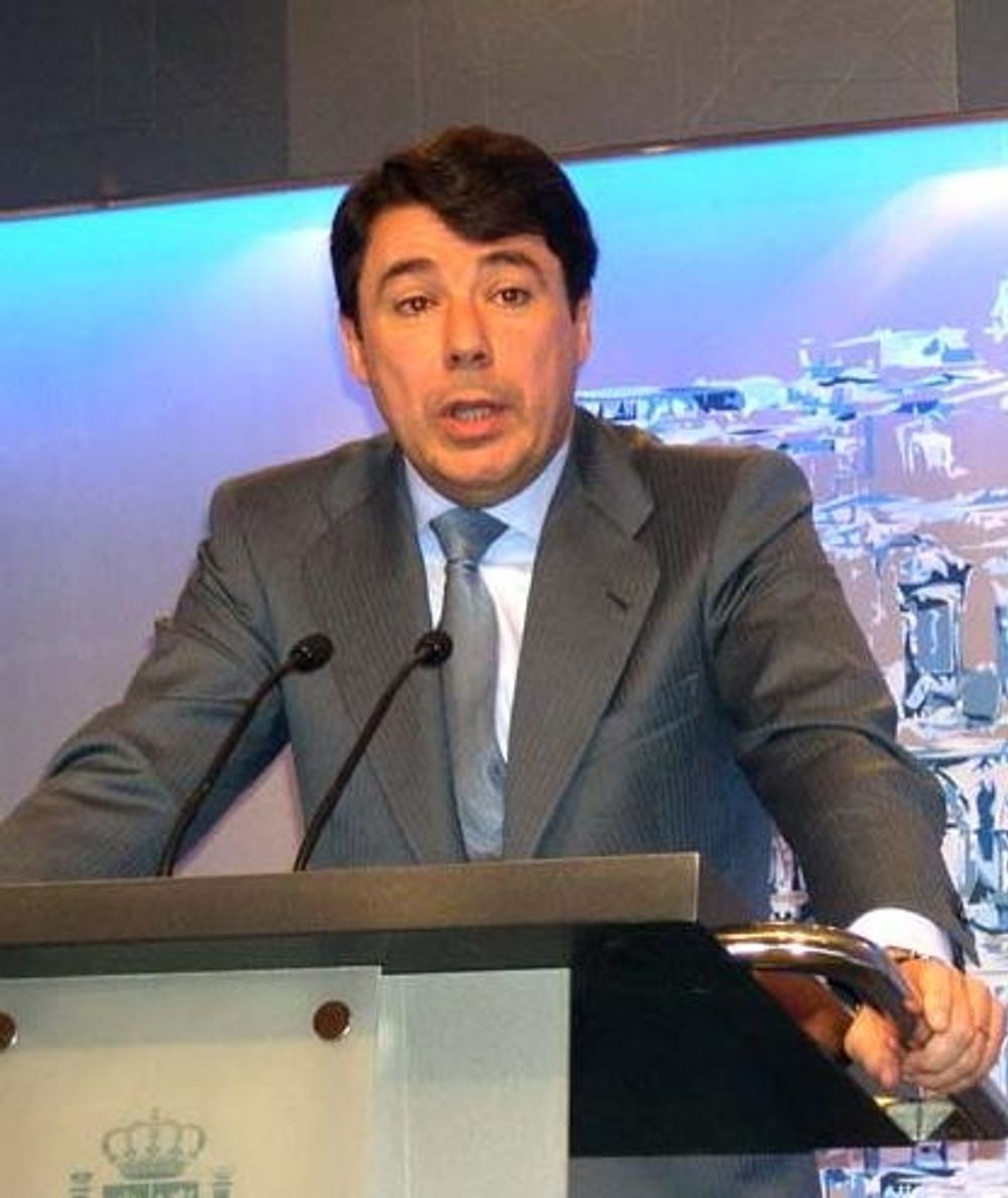 Madrids regionalpresident Ignacio Gonz&aacute;lez har de egna partikollegorna i regeringen emot sig.