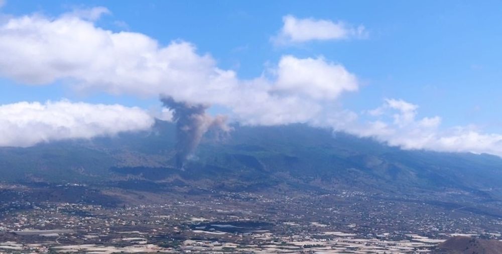 Vulkanutbrottet startade p&aring; eftermiddagen 19 september p&aring; La Palma, samma &ouml; d&auml;r den senaste vulkanen i Spanien uppstod 1971. Foto: 112-Canarias