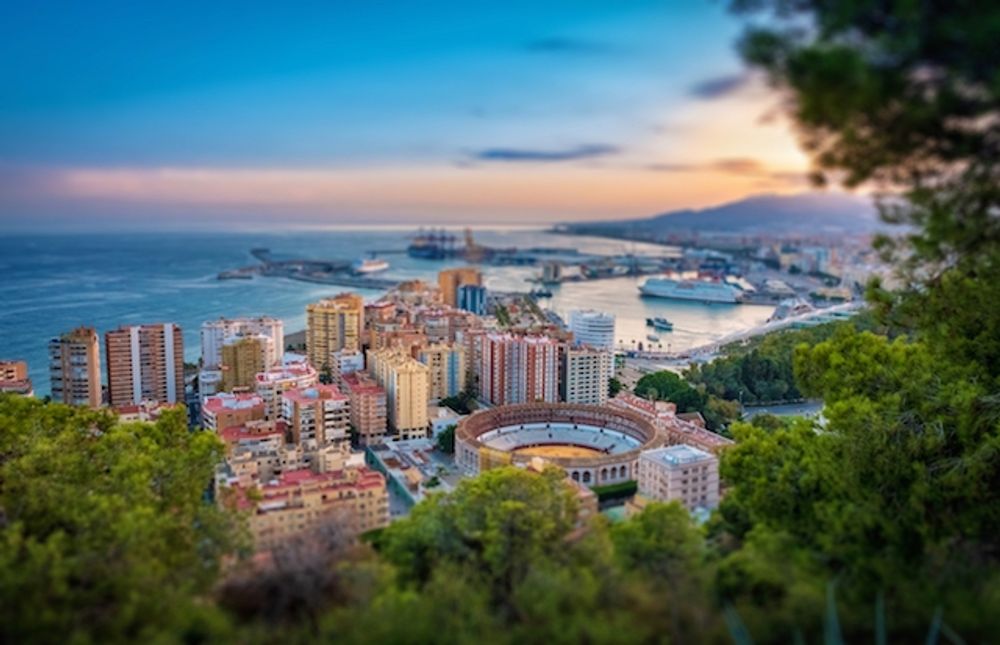 M&aacute;laga stad har noterat den h&ouml;gsta temperaturen n&aring;gonsin i december.