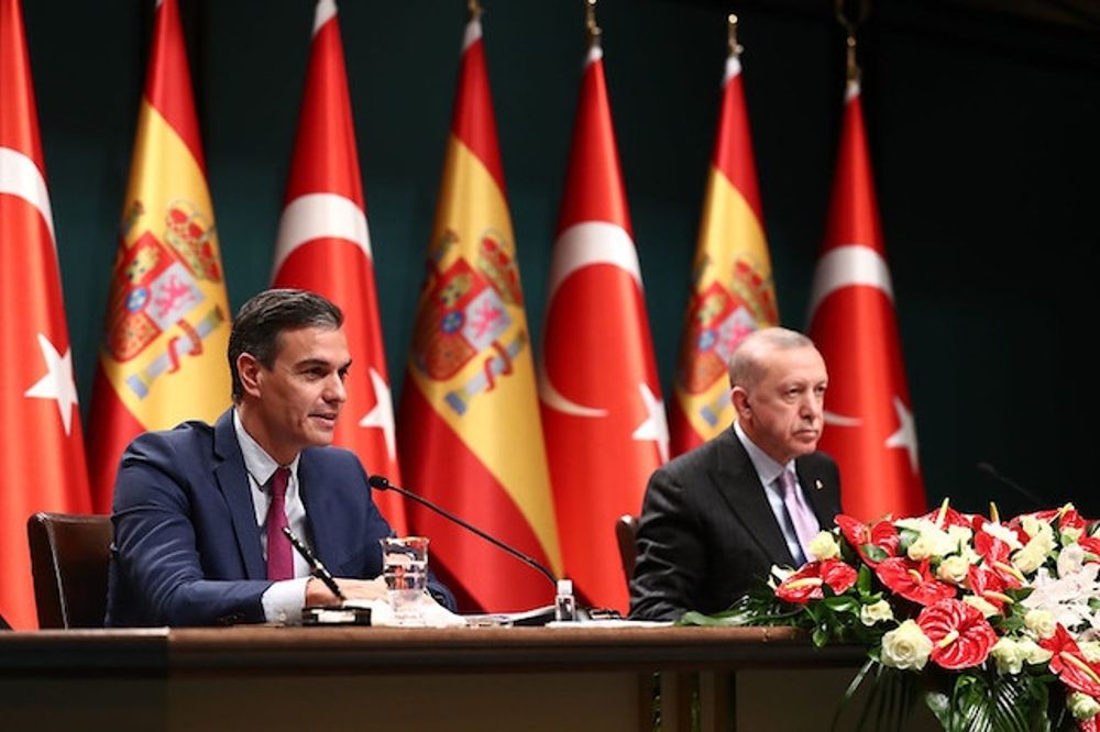 &Aring;tg&auml;rden annonserades av Pedro S&aacute;nchez under ett bes&ouml;k i Turkiet.