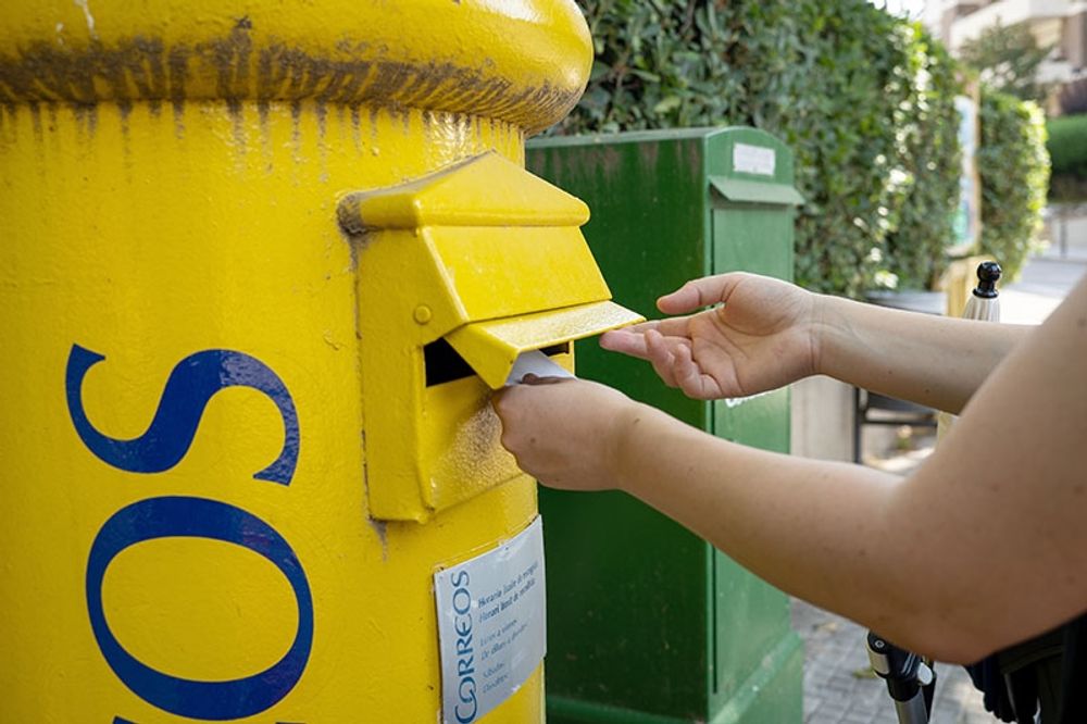 Fler personer &auml;n n&aring;gonsin v&auml;ntas postr&ouml;sta i nyvalet, p&aring; grund av att m&aring;nga &auml;r p&aring; semester d&aring;.