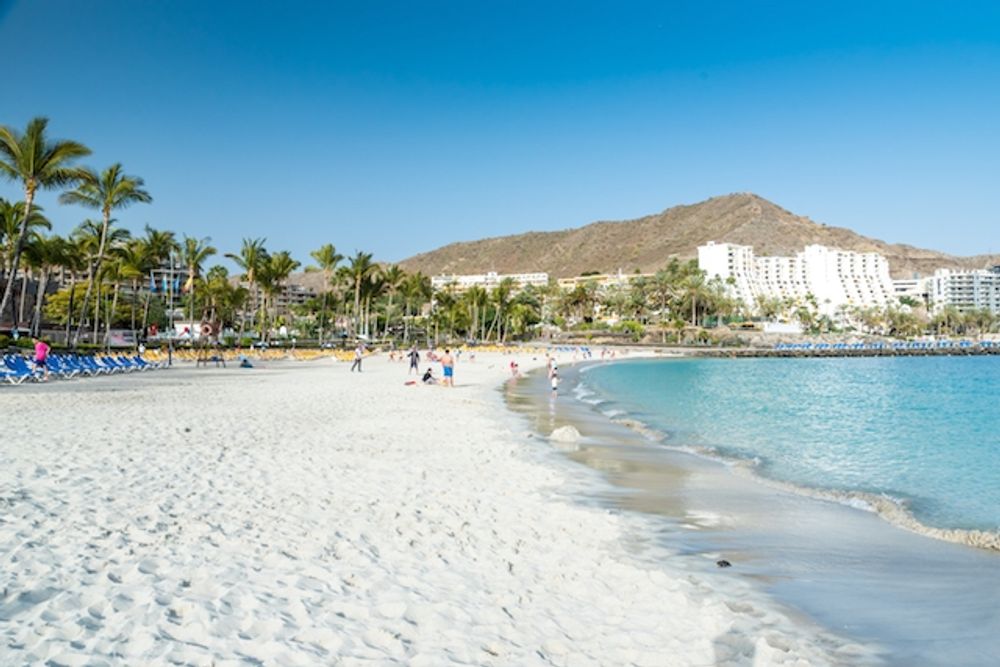 Stranden Anfi del Mar, p&aring; s&ouml;dra Gran Canaria. ARKIVBILD
