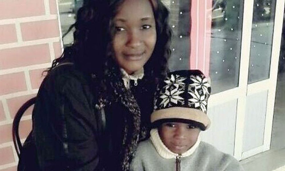 N&auml;r Samuels mamma Veronique Kabamba v&auml;ntat f&ouml;rg&auml;ves p&aring; inresetillst&aring;nd klev de i en flyktingb&aring;t som aldrig n&aring;dde den spanska kusten. Foto: Privat