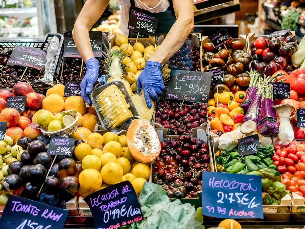 H&ouml;gre br&auml;nsle- och elpriser i kombination med september m&aring;nads s&auml;songseffekter pressade inflationen till 2,9 procent samtidigt som livsmedel och tj&auml;nster forts&auml;tter att pressa hush&aring;llens ekonomi.