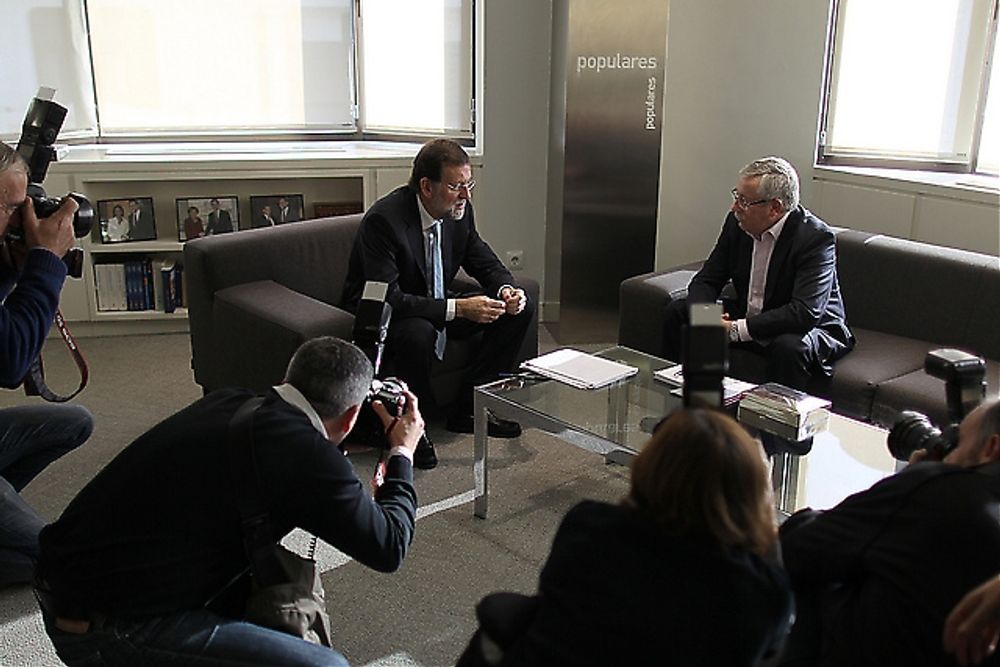 CC.OO:s Ignacio Fern&aacute;ndez Toxo var en av fyra representanter f&ouml;r arbetsmarknadens parter som 30 november togs emot av tilltr&auml;dande regeringschefen Mariano Rajoy. Foto: PP