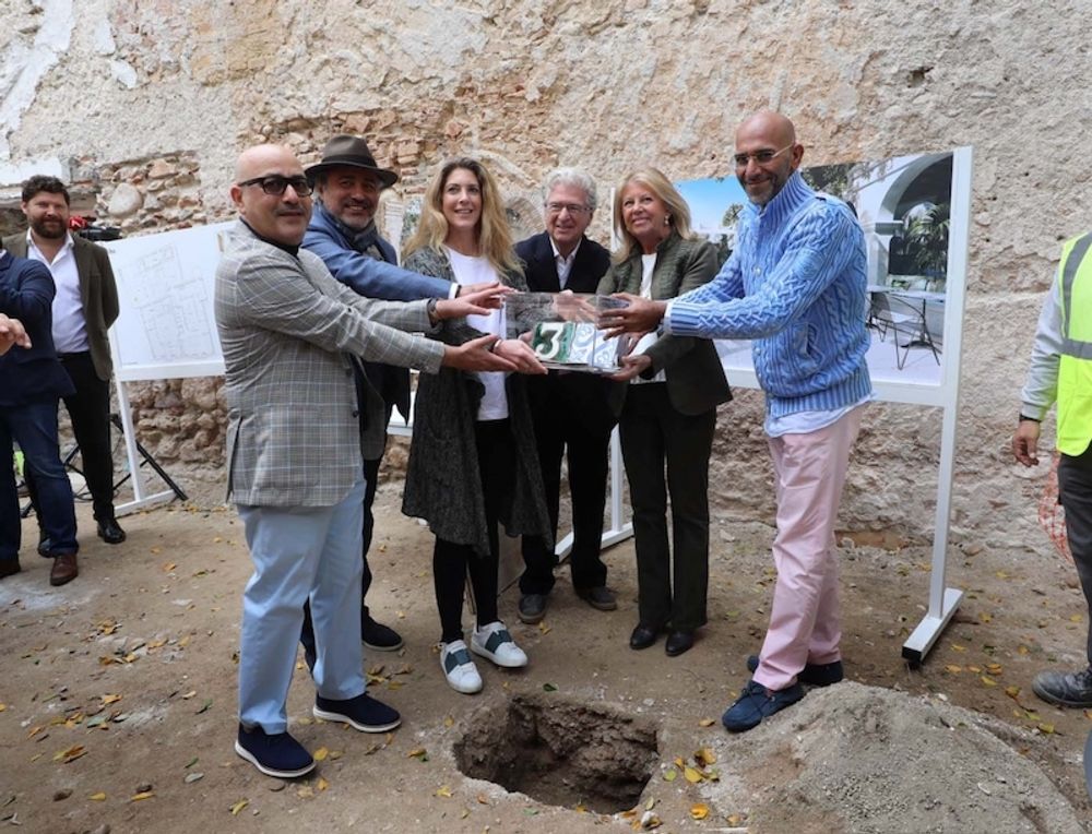 Marbellas borgm&auml;stare &Aacute;ngeles Mu&ntilde;oz var p&aring; plats i mars n&auml;r renoveringen av hotell La Fonda drog ig&aring;ng. Foto: Ayuntamiento de Marbella