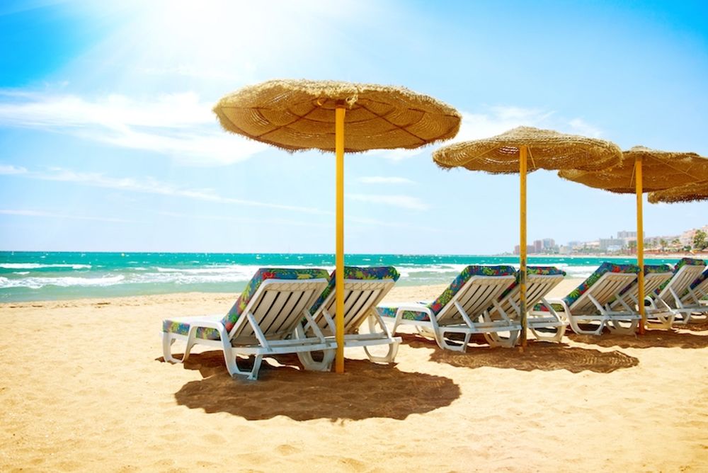 Turisterna kommer utan tvekan tillbaka till Costa del Sol. Det tror i alla fall utl&auml;ndska investerare, som har siktet inst&auml;llt p&aring; de tidigare l&ouml;nsamma hotellen med bra l&auml;ge.