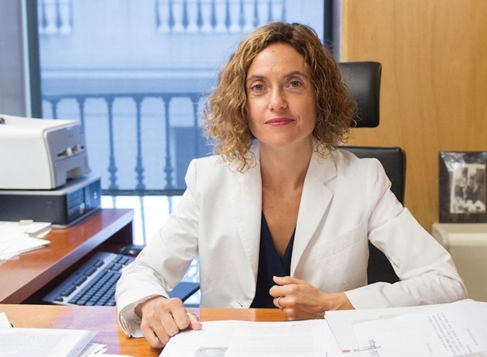 Meritxell Batet (PSOE) har tvingats f&ouml;rs&auml;tta sig i hemkarant&auml;n, efter att &auml;ven hon befunnits smittad. Foto: PSOE