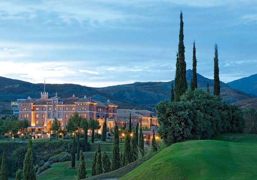 F&ouml;r andra &aring;ret i rad har Villa Padierna, i Benahav&iacute;s kommun, utsetts till det finaste hotellet i hela Spanien.