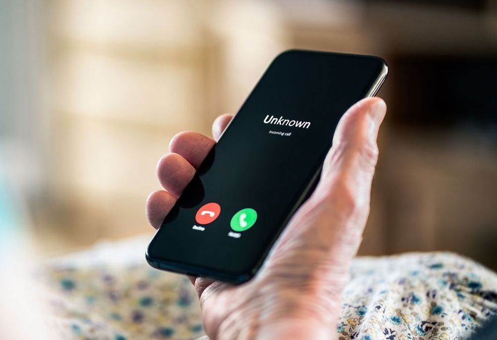 Nya best&auml;mmelser som tr&auml;tt i kraft ska bidraga till att bek&auml;mpa telefonbedr&auml;gerier.