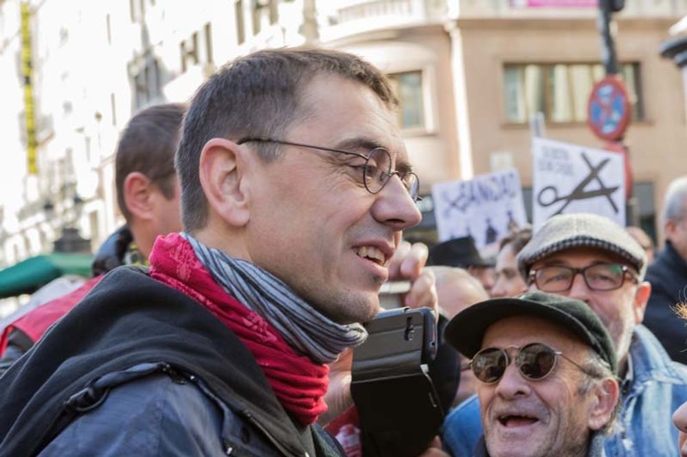 Juan Carlos Monedero har i en m&aring;nads tid ansatts av b&aring;de h&ouml;gertidningar och skatteministern Crist&oacute;bal Montoro. Foto: Imagen en Acci&oacute;n