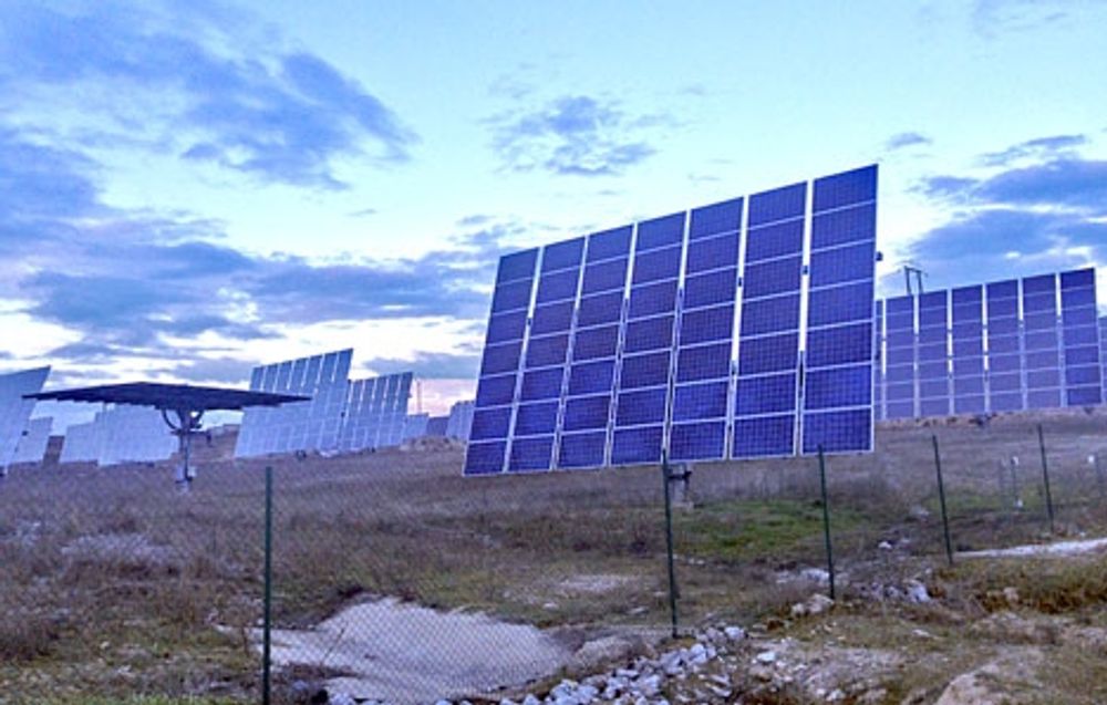 Den kontroversiella solskatten h&auml;mmar utvecklingen av solenergi.