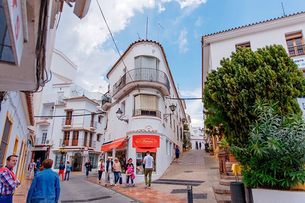 Fordon som inte uppfyller milj&ouml;kraven kommer att vara bannlysta fr&aring;n stadsk&auml;rnorna i Marbella och San Pedro Alc&aacute;ntara.