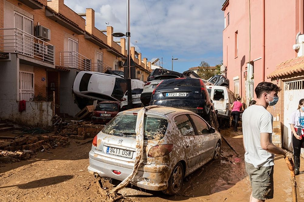 Det har anm&auml;lts 66.000 skadade bilar vid &ouml;versv&auml;mningarna i Valenciaprovinsen, men siffran v&auml;ntas stiga till n&auml;rmare 100.000.