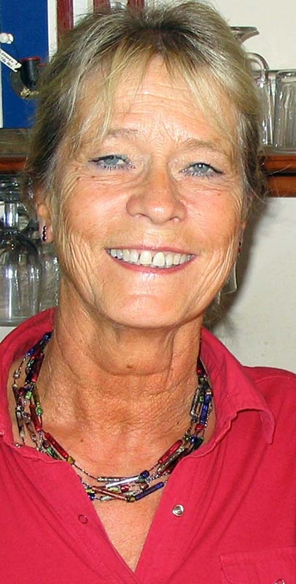 Kerstin K&ouml;rberg fr&aring;n Las Gemelas &ouml;ppnar nya restaurangen Bellman, p&aring; strandpromenaden i Fuengirola.