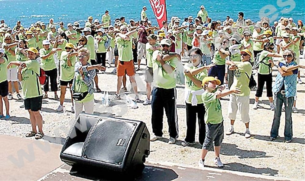 &Aring;rets Walkathon samlade 24 maj n&auml;ra 800 deltagare.