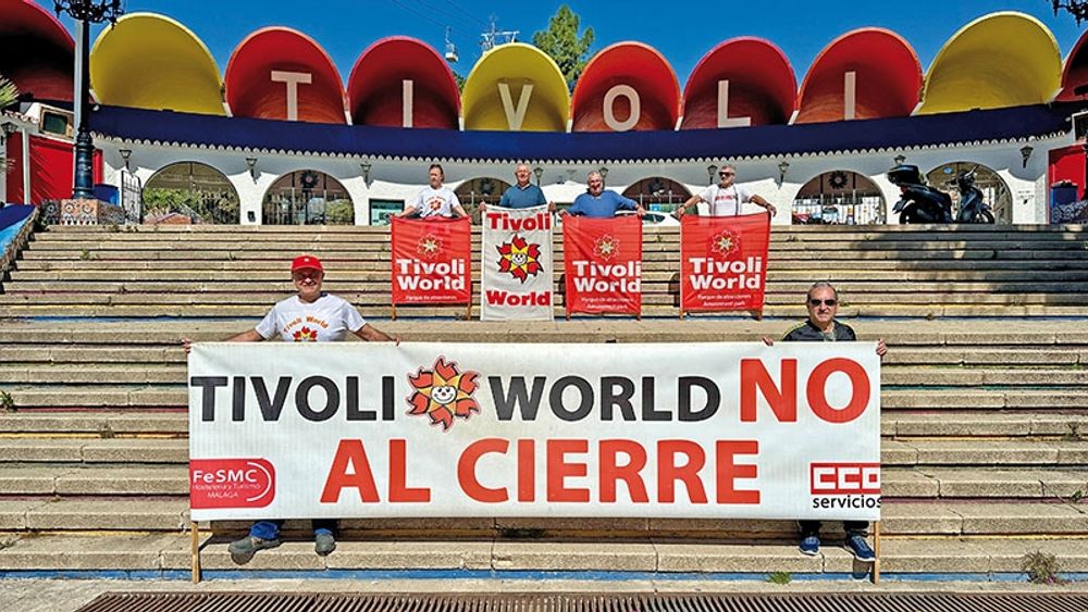 Sedan mer &auml;n  tusen dagar samlas tidigare anst&auml;llda p&aring; Tivoli World varje dag klockan tolv framf&ouml;r entr&eacute;n f&ouml;r att demonstrera med banderoller f&ouml;r parkens &aring;terinvigning. En bild l&auml;ggs upp p&aring; sociala n&auml;tverk f&ouml;r att deras kamp inte ska gl&ouml;mmas bort.
