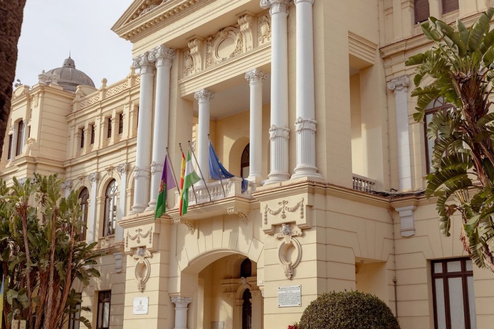 Enligt ber&auml;kningar fr&aring;n oppositionen har M&aacute;laga f&ouml;rlorat 120 miljoner euro i potentiella skatteint&auml;kter sedan 2019.