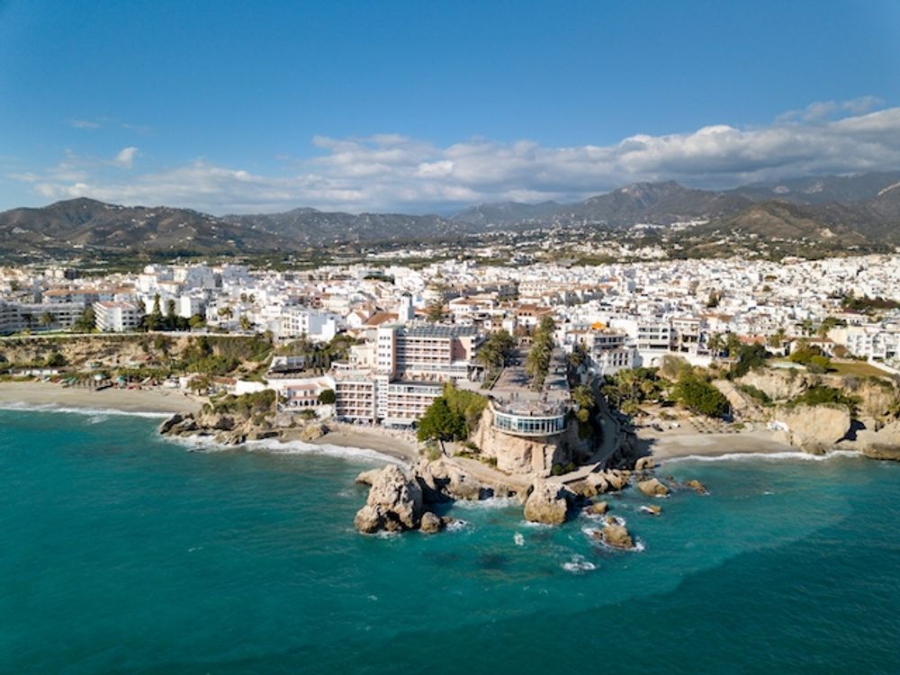 Den nya v&aring;rdcentralen i Nerja har varit planerad i 20 &aring;rs tid och ber&auml;knas ta minst 20 m&aring;nader till att uppf&ouml;ra.