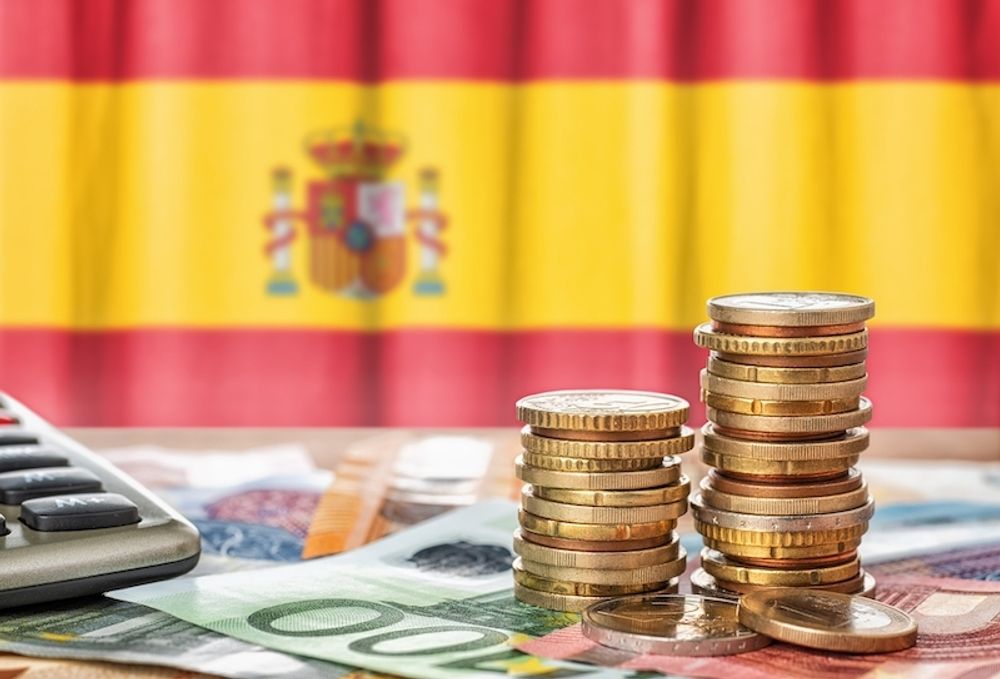 F&ouml;rst 2027 v&auml;ntas statsskulden hamna under 100 procent av Spaniens BNP.