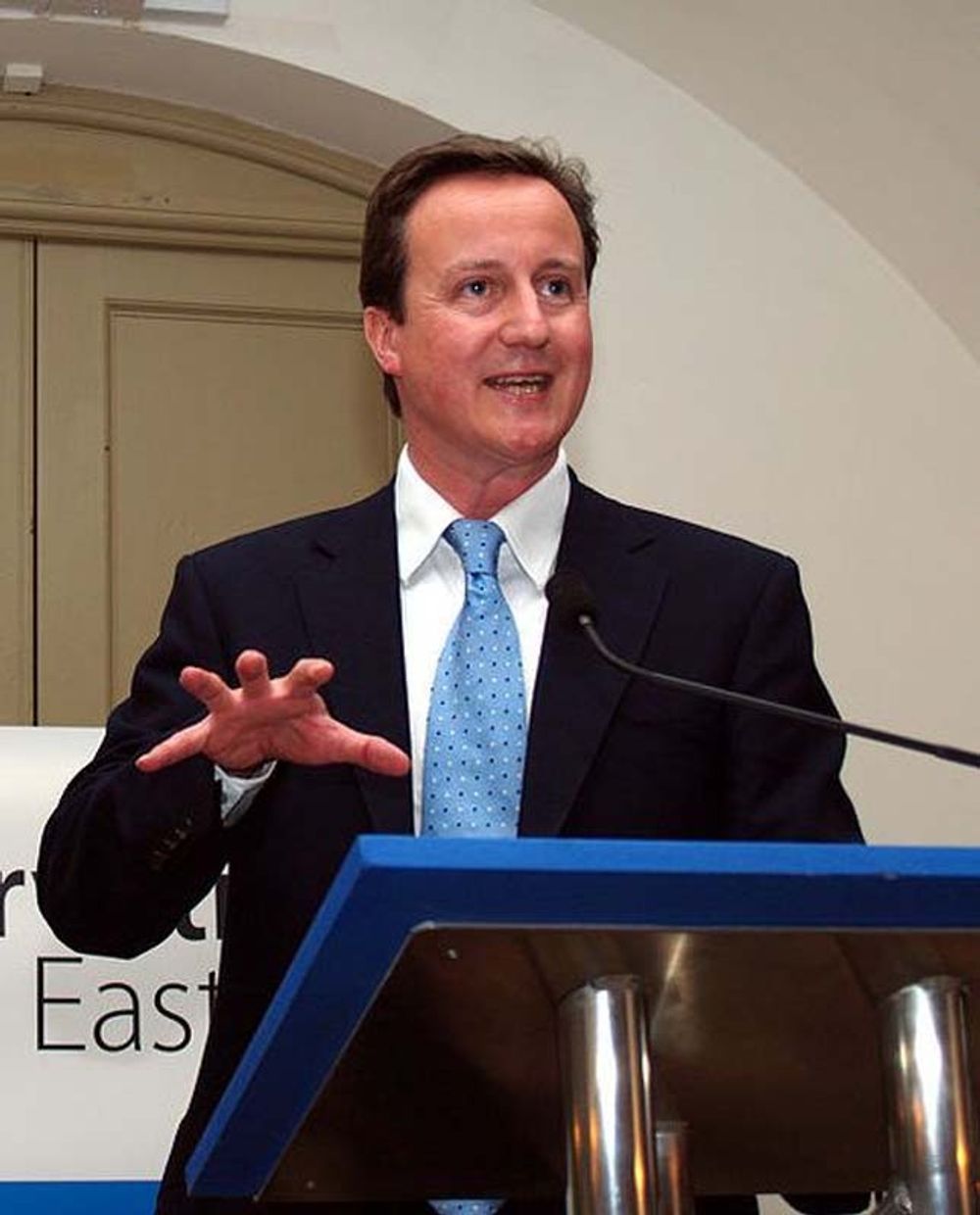David Camerons valseger i Storbritannien riskerar att bli en f&ouml;rgiftad pil f&ouml;r Partido Popular i Spanien.