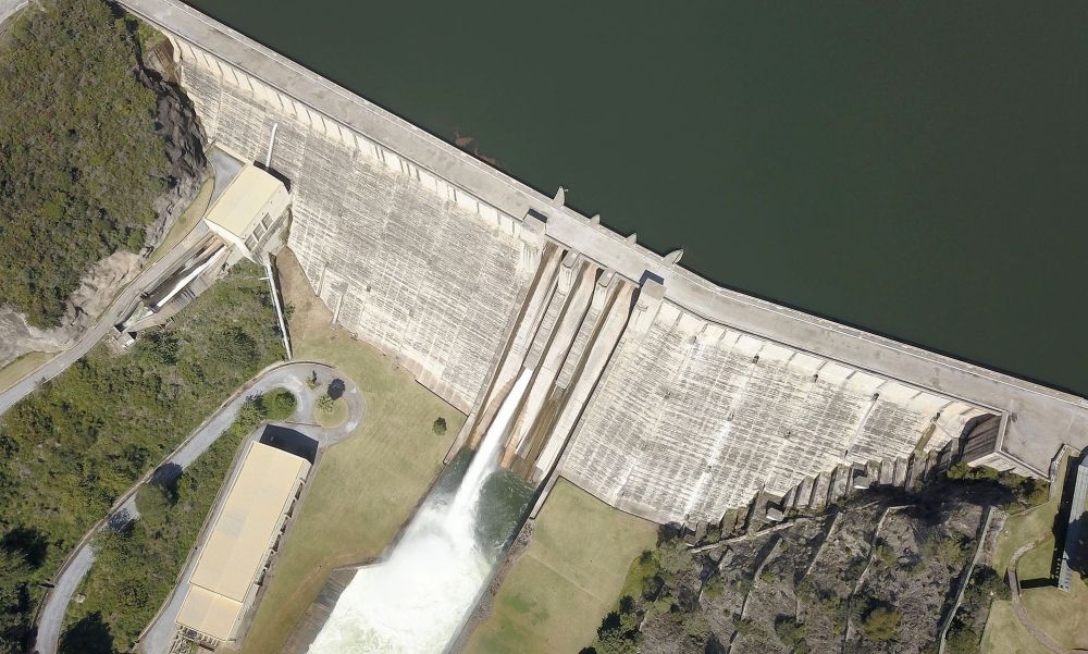Efter de senaste regnen sl&auml;pps upp till 28.000 liter vatten per sekund ut fr&aring;n vattenreservoaren La Concepci&oacute;n. (Arkivbild)