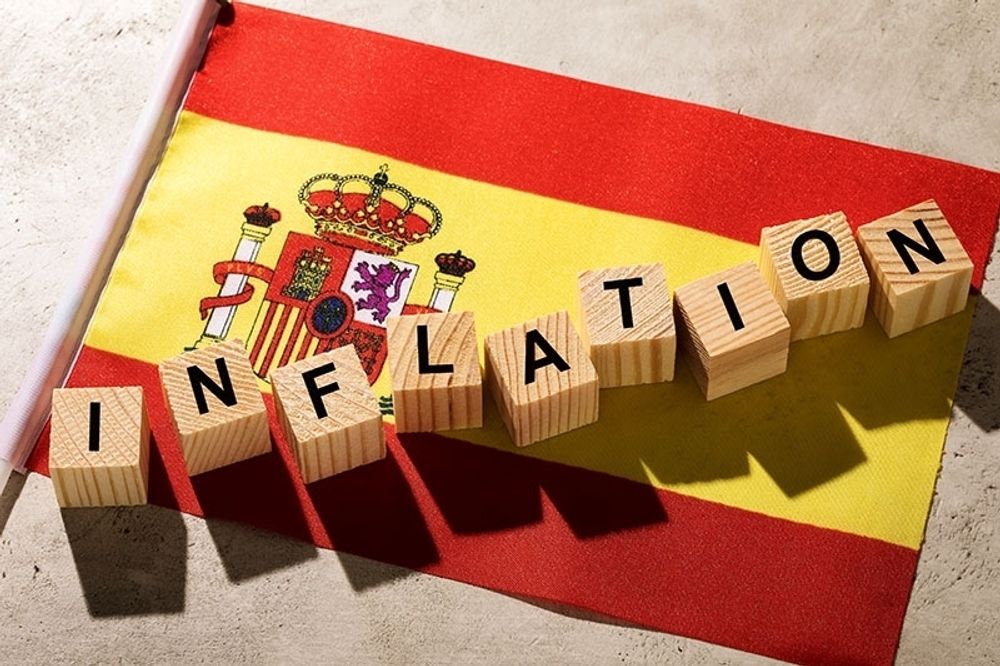 Efter tre m&aring;naders stigningar ser inflationen ut att ha sjunkit n&aring;got i juni.