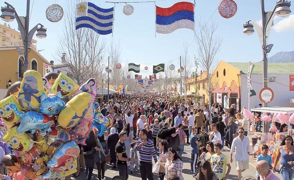 F&ouml;r f&ouml;rsta g&aring;ngen h&ouml;lls folkbygdsm&auml;ssan i Fuengirola under fem dagar och antalet bes&ouml;kare &ouml;versteg en miljon.